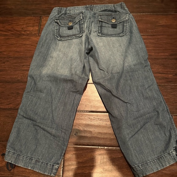 Women’s Eddie Bauer Denim Capris - Picture 7 of 7